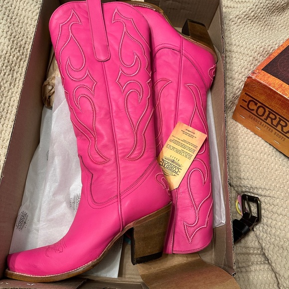 Corral Shoes - Corral Fuchsia Heeled Western Boots